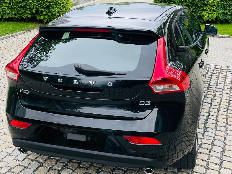 Volvo V40 2.0D3 5VÁLEC MANUÁL 1MAJITEL - fotka 13 z 41