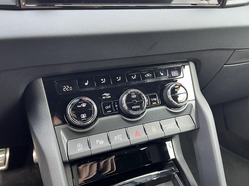 Škoda Karoq Sportline 1,5 TSI DSG7 110 kW - fotka 16 z 23