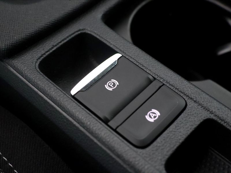Škoda Octavia 2,0 TDI 85kW Ambition CZ DPH - fotka 27 z 35