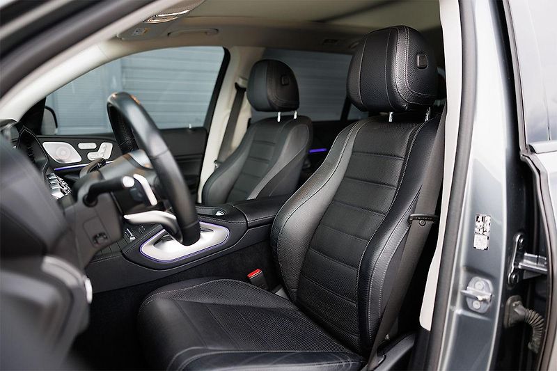 Mercedes-Benz GLS (2019) GLS 400d 4Matic AMG Line - fotka 38 z 63