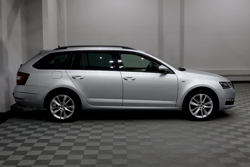 Škoda Octavia 3 FL Combi 1.4 TSI 110 kW - fotka 4 z 31
