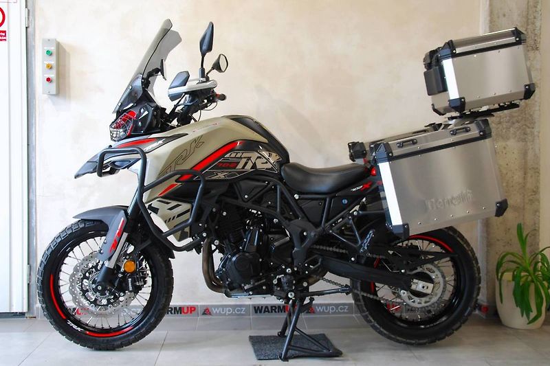 Benelli TRK 702 X (2024) ZAZÁLOHOVÁNO - fotka 12 z 20