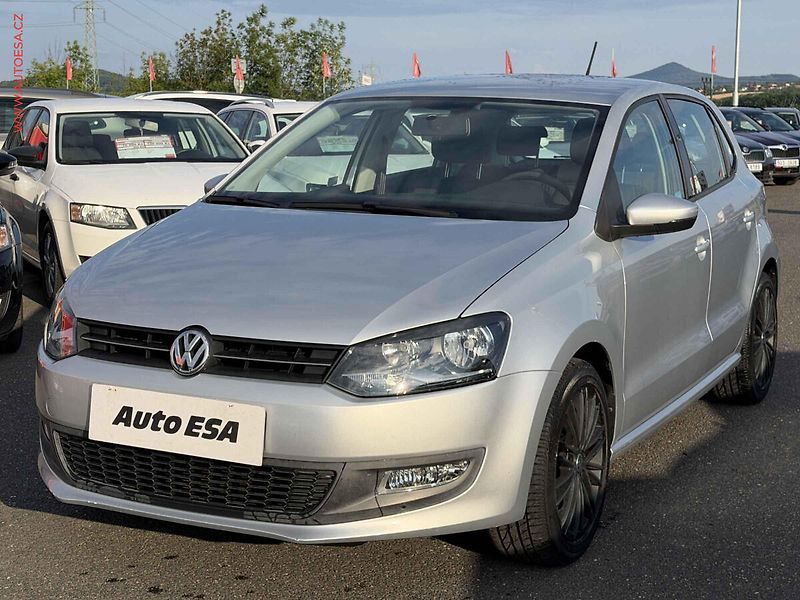 Volkswagen Polo (2009) 1.4, ČR, AC - fotka 3 z 15
