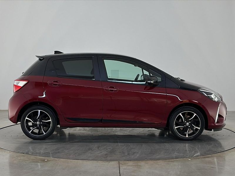 Toyota Yaris Hatchback - fotka 16 z 30