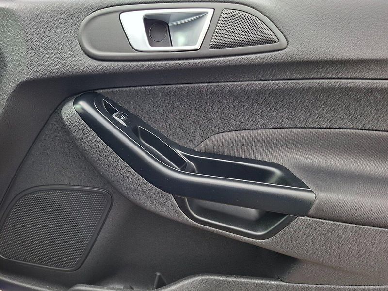 Ford Fiesta (2014) 1.0i 74kW -S.KNIHA-TAŽ.ZAŘ. - fotka 19 z 33