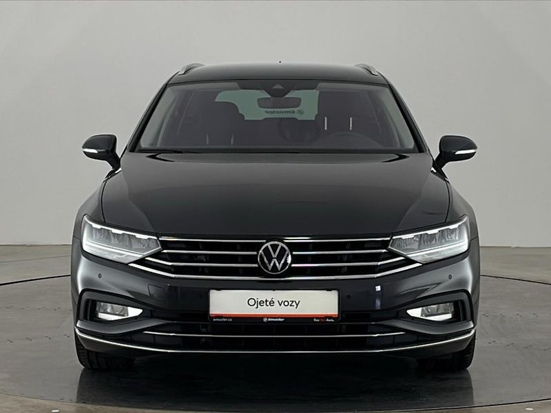 Volkswagen Passat Elegance DSG - fotka 4 z 30