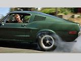 Bullittův případ (1968). Kdo by neznal detektiva Franka Bullita? Další přehlídka herectví Steva McQueena a jedna z nejlepší automobilových honiček filmové historie, díky které jsme už možná zapomněli, že tahle detektivka má i vskutku dobrý příběh.