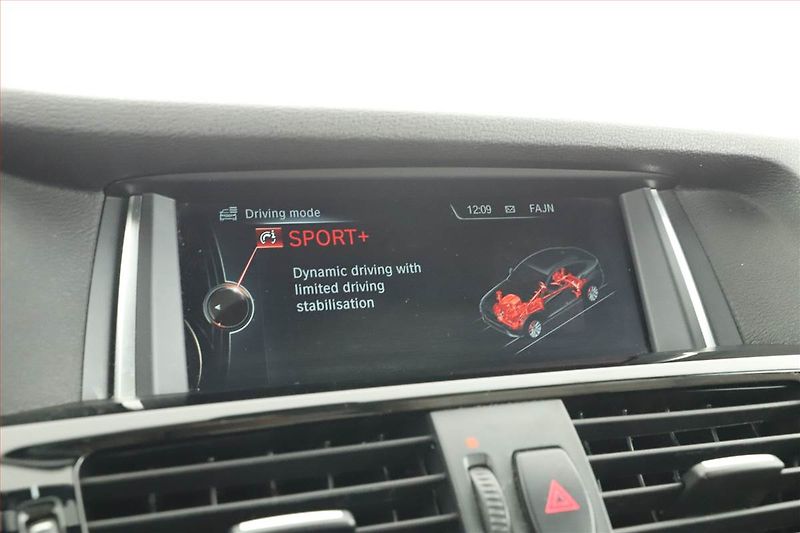 BMW X4 (2014) xDrive20d, 4X4, Automat - fotka 14 z 20