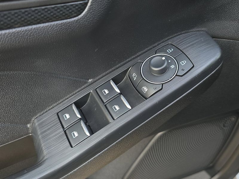 Ford Kuga (2023) ST Line X 2.5 PHEV 165kW, Serv - fotka 13 z 30