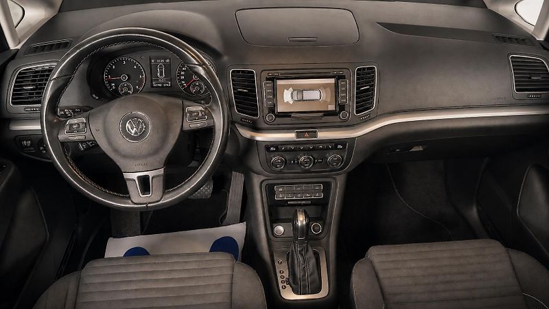 Volkswagen Sharan (2015) 2.OTDi-130kW-DSG-Highline-7mís - fotka 8 z 14