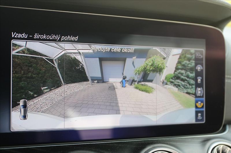 Mercedes-Benz Třídy E 4 MATIC,ČR,DPH,59TKM - fotka 27 z 38