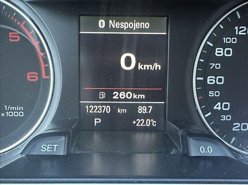 Audi A4 3,0 TDI 204PS  Ambiente A/T - fotka 38 z 49