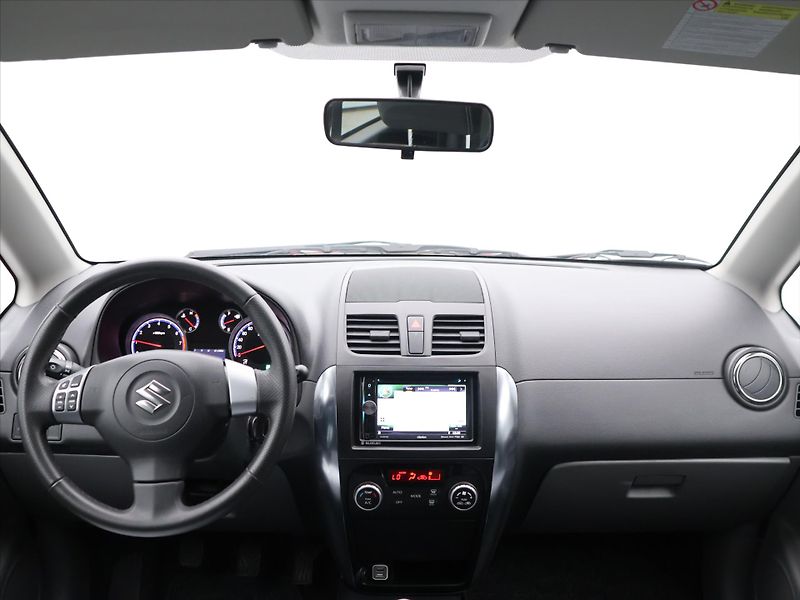 Suzuki SX4 1,6 VVT 88kW Navi 4x4 CZ - fotka 24 z 32