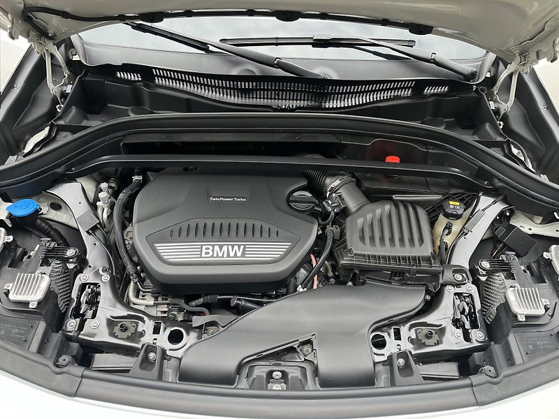 BMW X2 (2021) 2,0xD M-packet 140Kw,TZ,head-u - fotka 13 z 43
