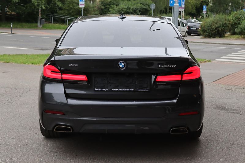 BMW Řada 5 540D XDRIVE G30 M-PAKET 250kW - fotka 12 z 50