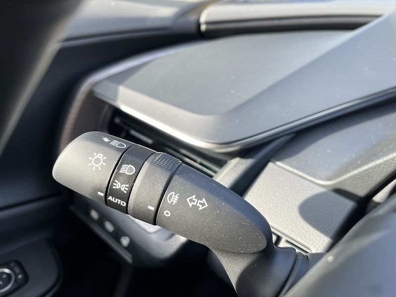 Toyota Prius 2.0L PHEV Prestige - fotka 15 z 25