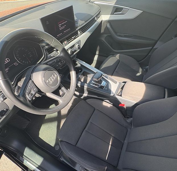 Audi A4 (2019) 2,0 TDI Mild Hybrid S tronic - fotka 10 z 25