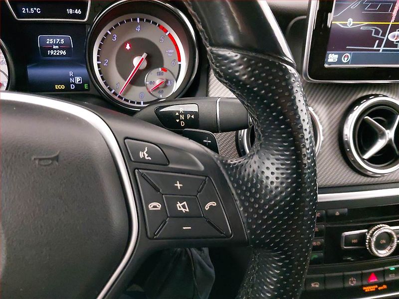 Mercedes-Benz GLA (2014) 220 CDI 4MATIC, 4X4 - fotka 18 z 24