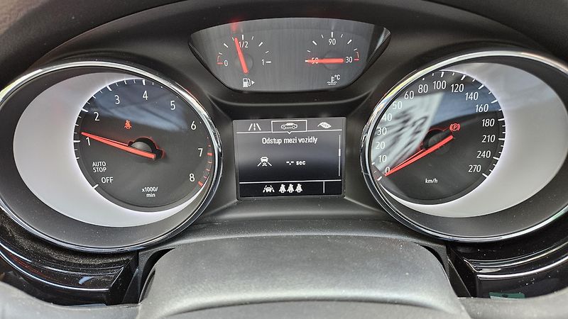 Opel Astra (2021) 1.2i Turbo 81kW  Elegance - fotka 21 z 37