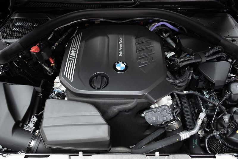 BMW Řada 3 320d xDrive ///M*ZÁRUKA*ČR 1.M - fotka 42 z 48
