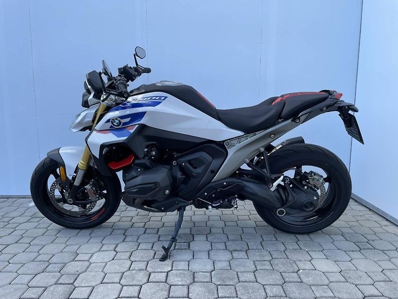 BMW (2026) R 1300 R - fotka 6 z 12