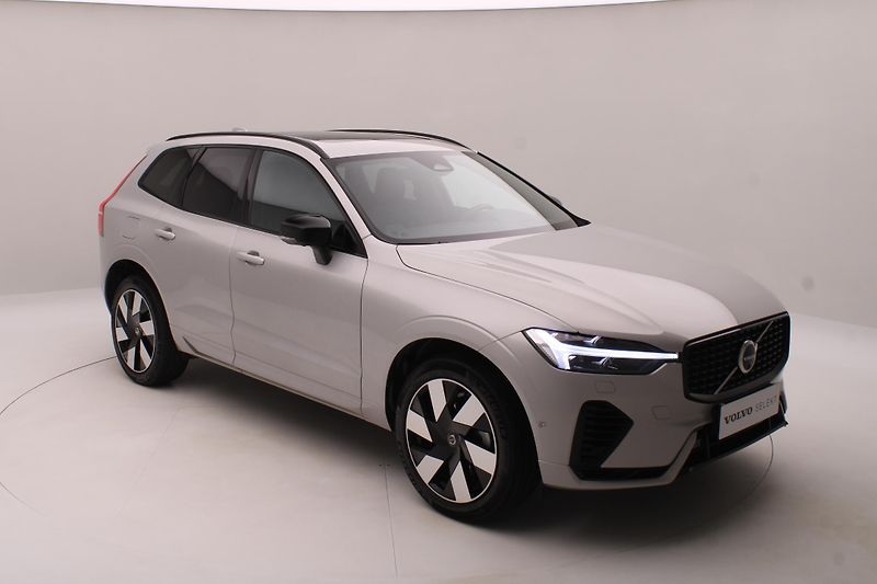 Volvo XC60 T6 AWD PLUG-IN ULTIMATE DARK  - fotka 17 z 52