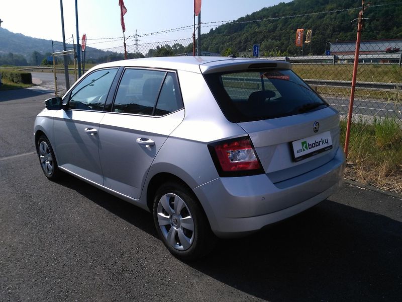 Škoda Fabia 1,0 TSI - fotka 4 z 36