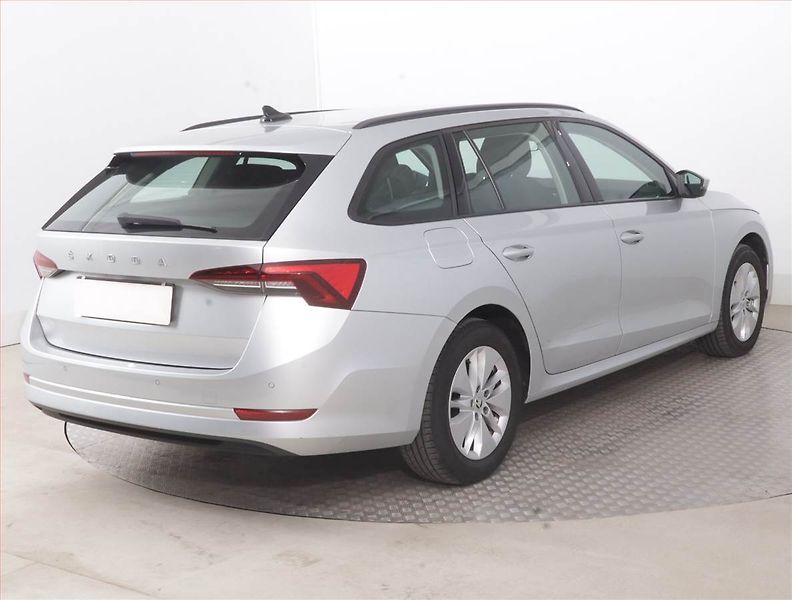 Škoda Octavia (2023) 2.0 TDI, ČR,1.maj, Serv.kniha - fotka 5 z 15