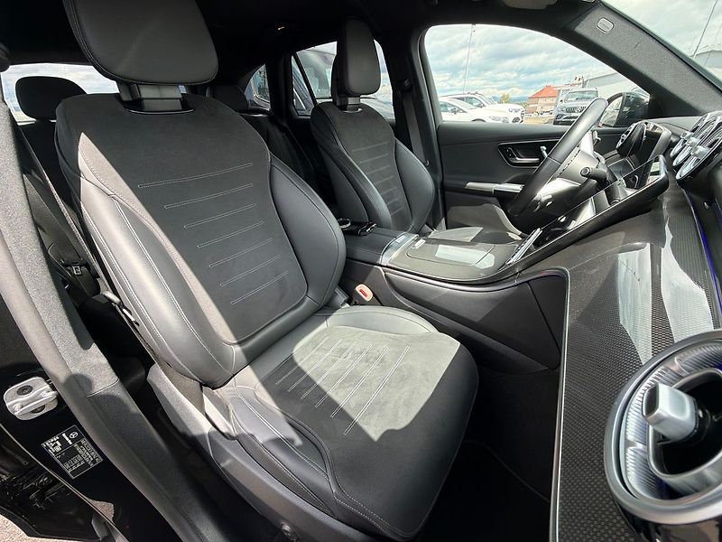 Mercedes-Benz GLC 220 d 4MATIC AMG - fotka 27 z 37