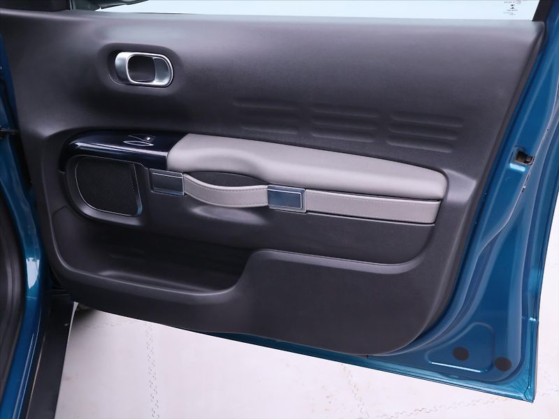 Citroën C4 Cactus 1,2 PureTech 81kW Feel CZ - fotka 11 z 32