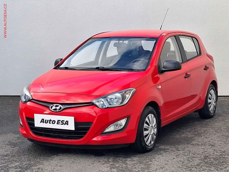 Hyundai i20 (2013) 1.2i, ČR, Klima - fotka 3 z 13