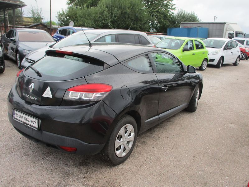 Renault Mégane (2010) Coupe 1,5 TDCi - fotka 3 z 9
