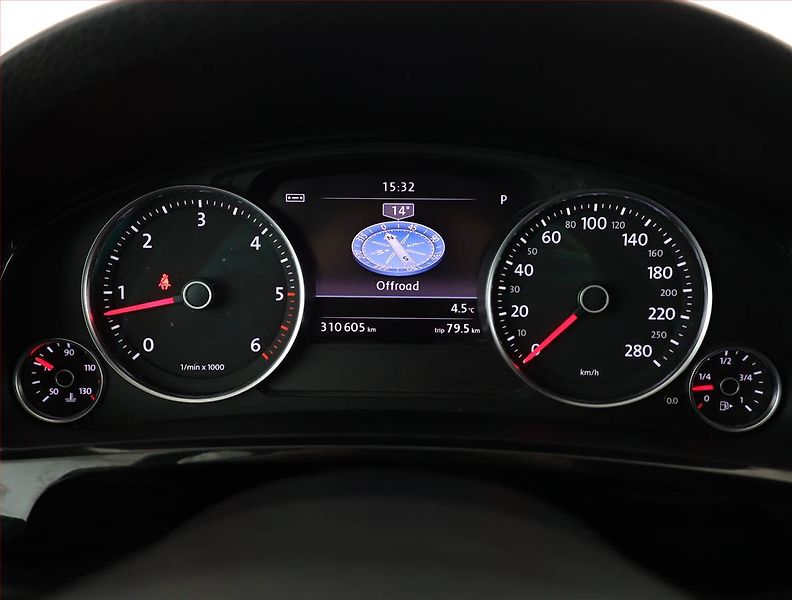 Volkswagen Touareg (2012) 3.0 TDI, 4X4, Automat - fotka 9 z 21