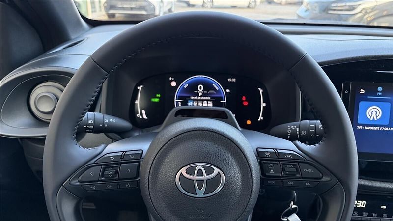 Toyota Aygo 1,5 Active - fotka 18 z 19