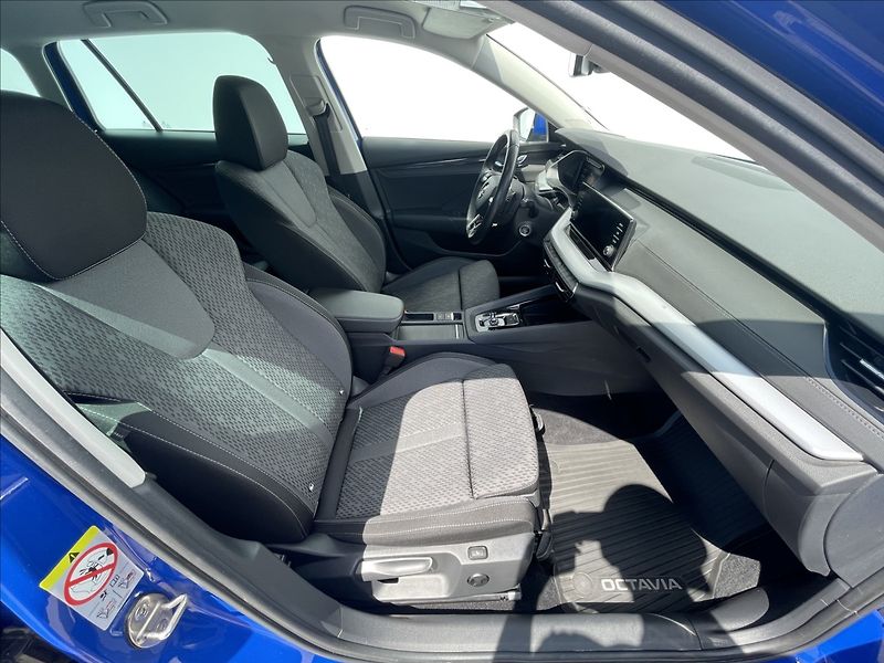 Škoda Octavia 1,5 TSI DSG Ambition Plus - fotka 18 z 23