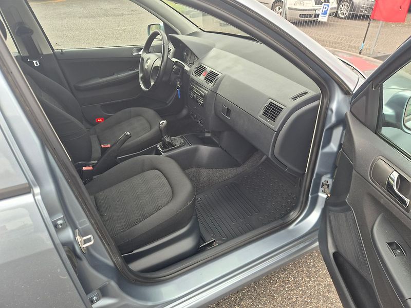 Škoda Fabia 1.4TDi 55KW, nová STK - fotka 10 z 18