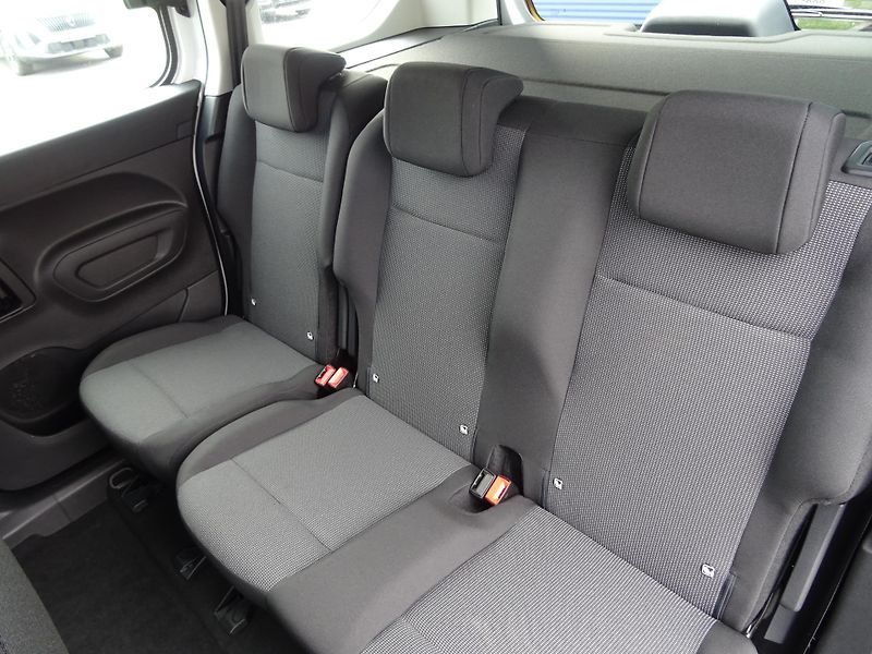 Peugeot Rifter (2025) ACTIVE BHDi 100k MAN6 N1 - fotka 14 z 39