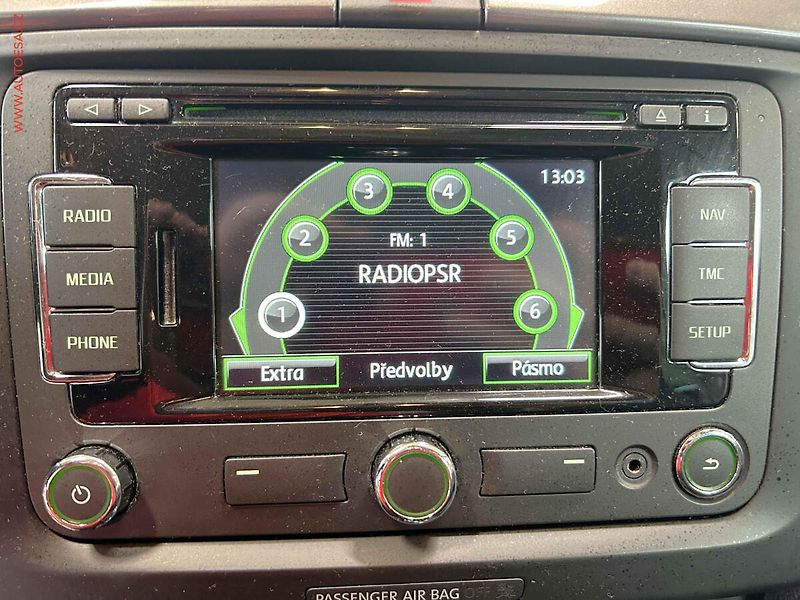 Škoda Superb (2015) 2.0TDi, DSG, AC - fotka 13 z 15