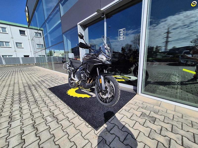 CFMOTO (2026) 700 MT Adventure - fotka 1 z 39