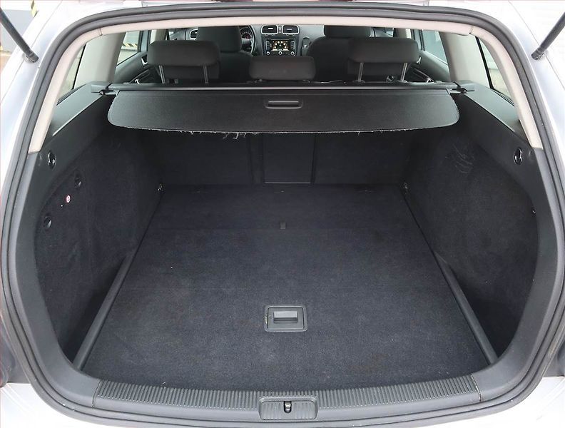 Volkswagen Golf (2012) 2.0 TDI, Automat, Navi - fotka 14 z 19