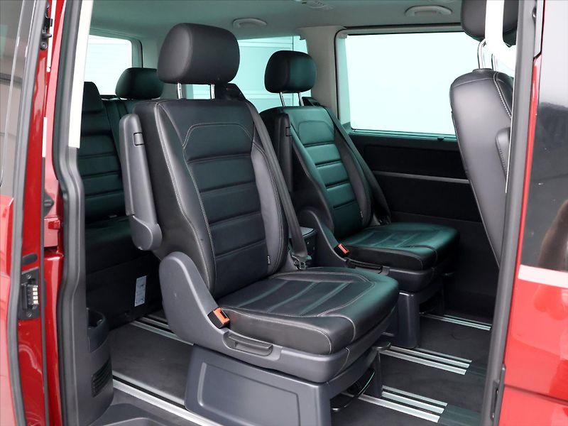 Volkswagen Multivan 2,0 TDI DSG Generation Six DPH - fotka 14 z 35