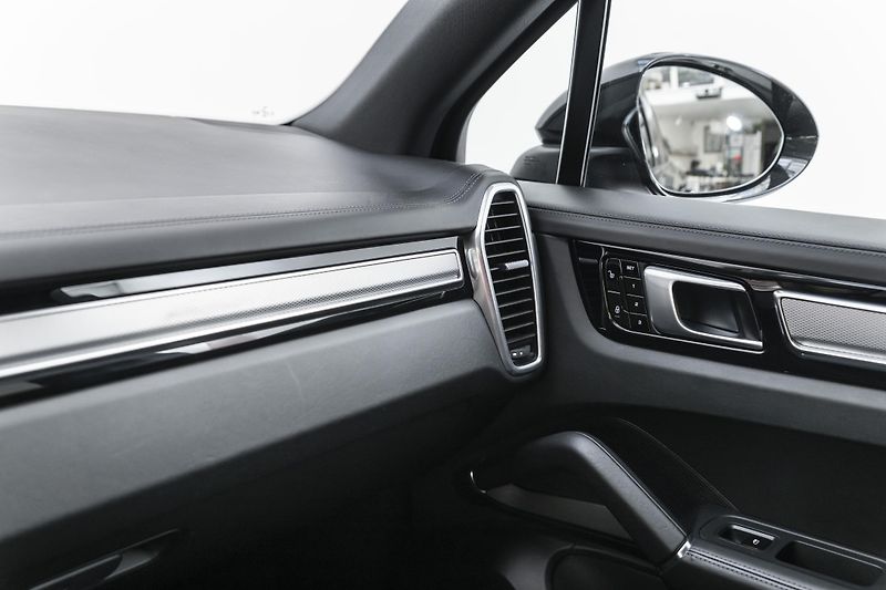 Porsche Cayenne S*Bose*18 sedadla*kůže - fotka 33 z 41