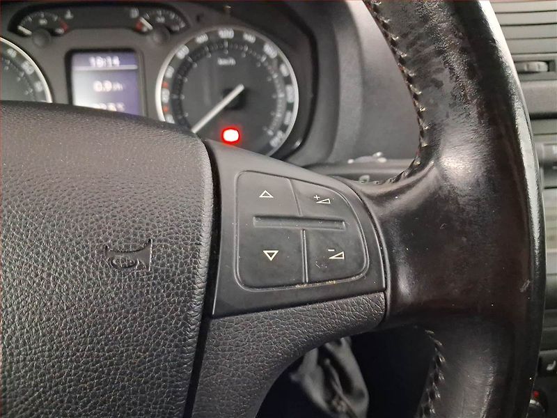Škoda Octavia (2005) 1.6, po STK, Tažné - fotka 17 z 18