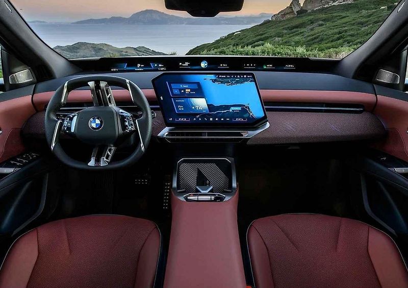 Jízda připomíná spalovací modely značky.