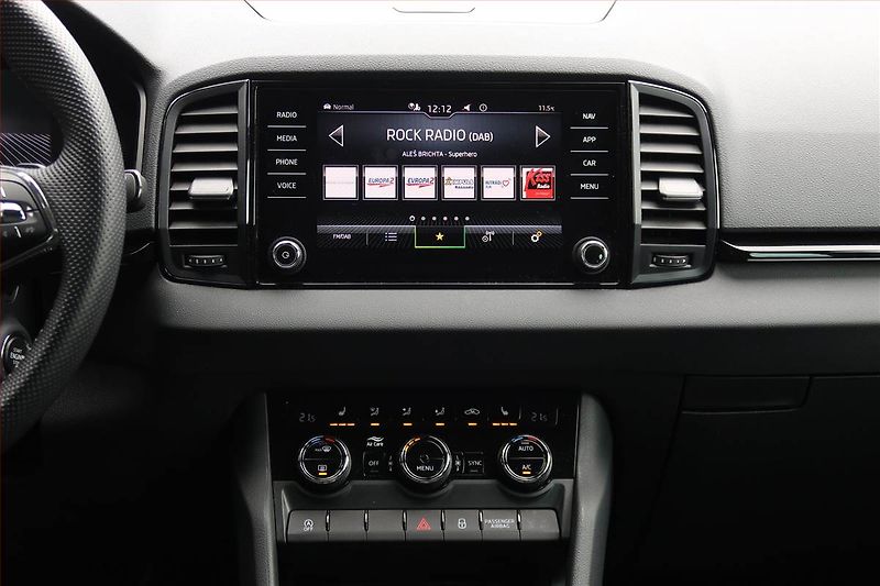 Škoda Karoq (2023) Sportline 1.5 TSI - fotka 12 z 20