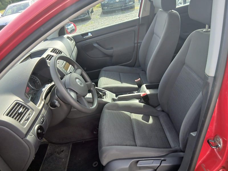 Volkswagen Golf 5, 1.4i - fotka 22 z 30