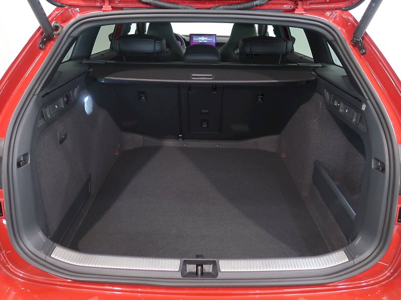 Škoda Superb (2025) SPORTLINE 2.0TDI 142KW 4x4 DSG - fotka 46 z 49