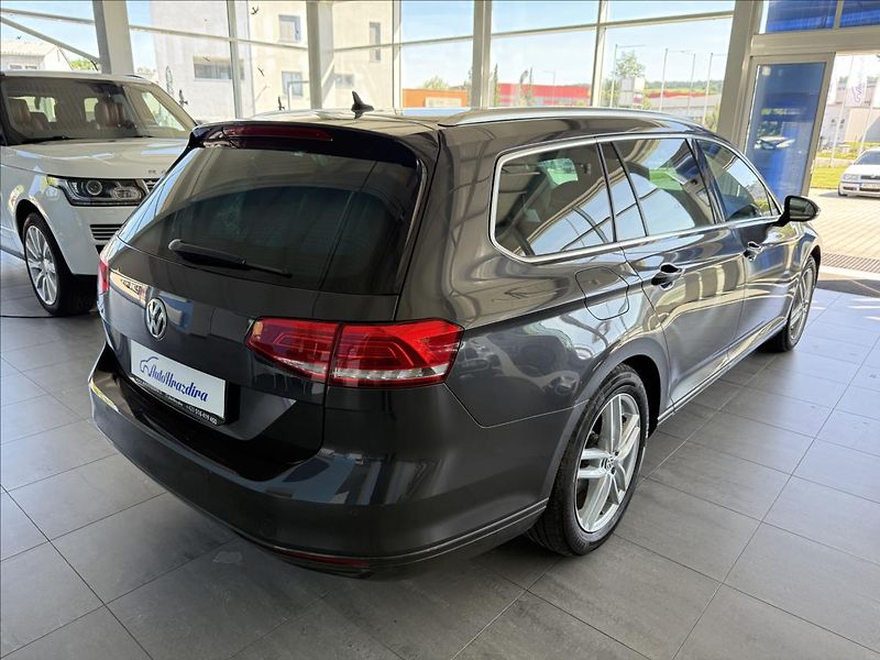 Volkswagen Passat 2,0   TDI 110kW,SERVISNÍ KNÍŽK - fotka 6 z 30