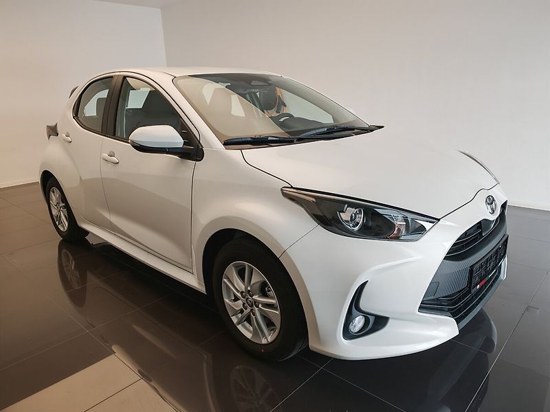 Toyota Yaris 1.5 Hybrid Comfort - fotka 3 z 28