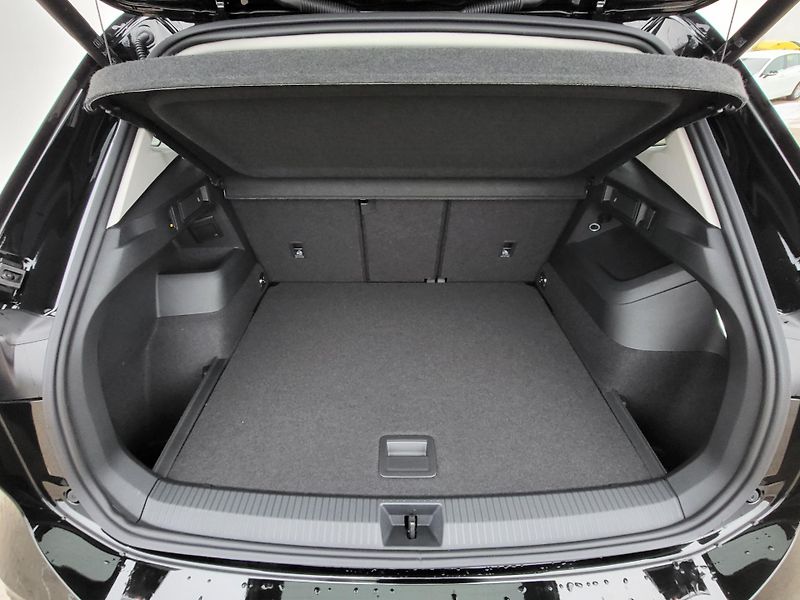 Volkswagen Tiguan (2026) People 1,5 eTSI 110kW mHEV - fotka 12 z 27